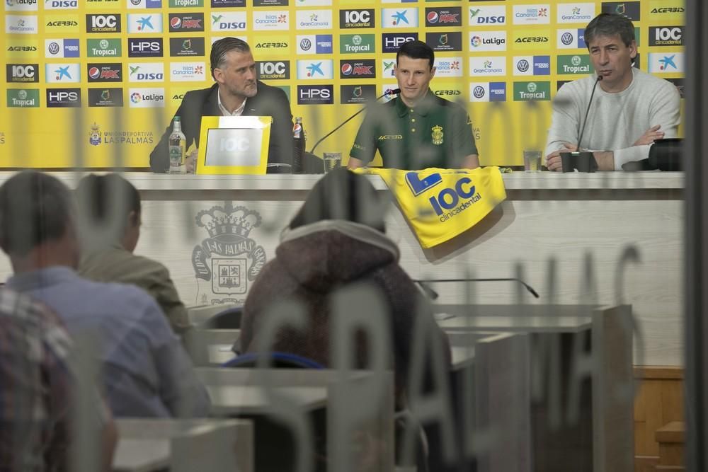 Presentación de Slavoljub Srnic como nuego jugador de la UD Las Palmas