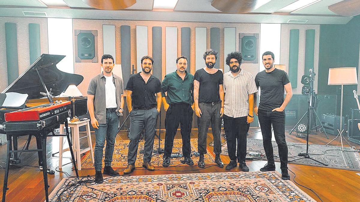 «Vull que comprem una casa», es una fantástica canción del grupo valenciano Tardor.