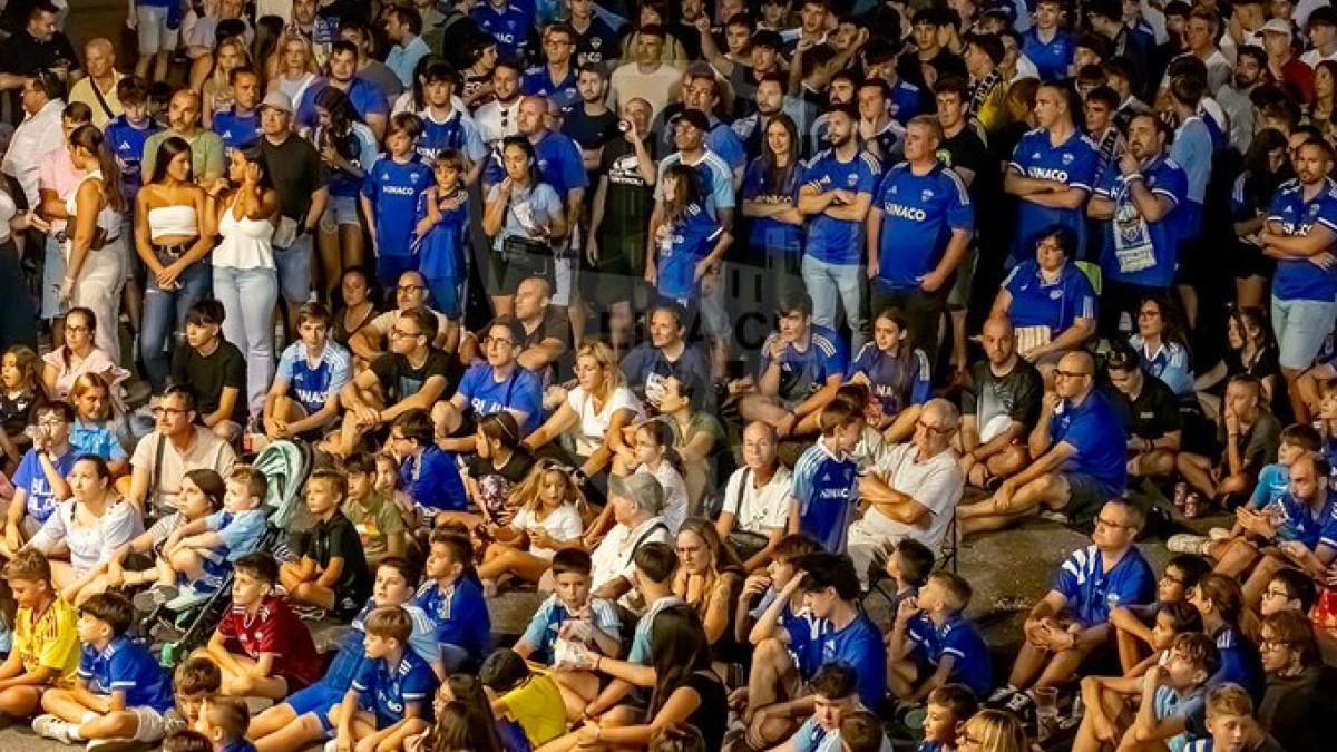 La afición congregada ante el Atlético Baleares