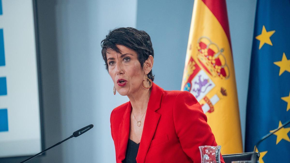 CRISIS MIGRATORIA | El Gobierno reconoce que al menos 2.200 migrantes en Ceuta siguen en la calle y anuncia la apertura de más centros
