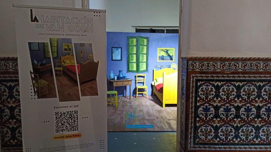 El colegio San José recrea entre sus muros la habitación de Van Gogh