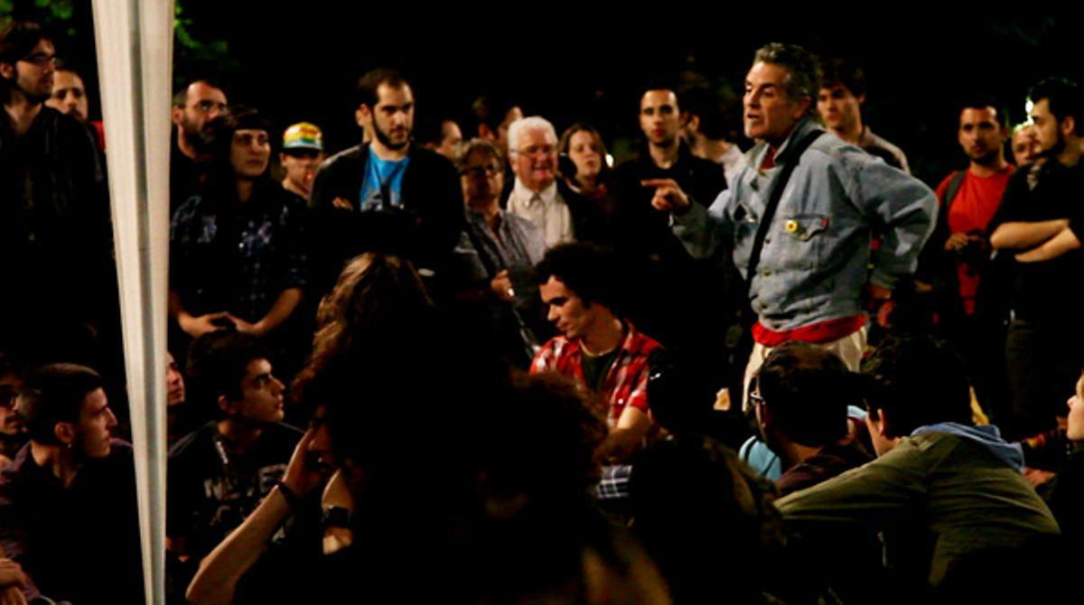 L’emblemàtica plaça de Barcelona s’ha transformat en una gran assemblea a l’aire lliure.