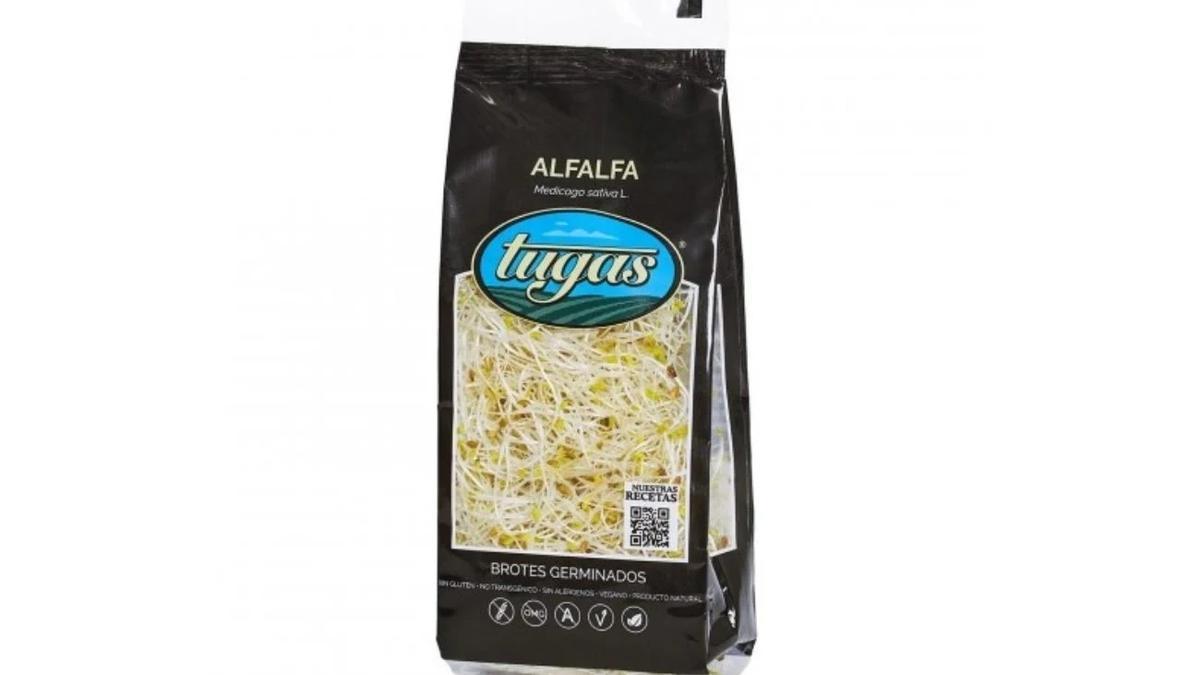 Un paquete de alfalfa de la marca Tugas.