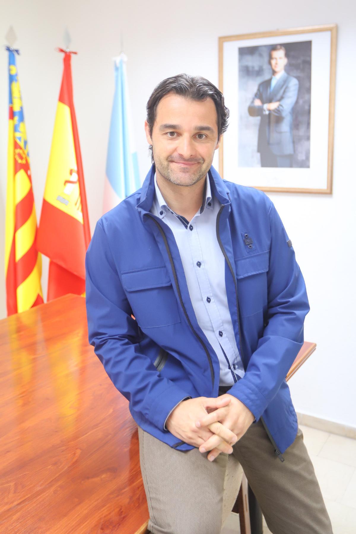 Eduardo Dolón, en el Ayuntamiento de Torrevieja