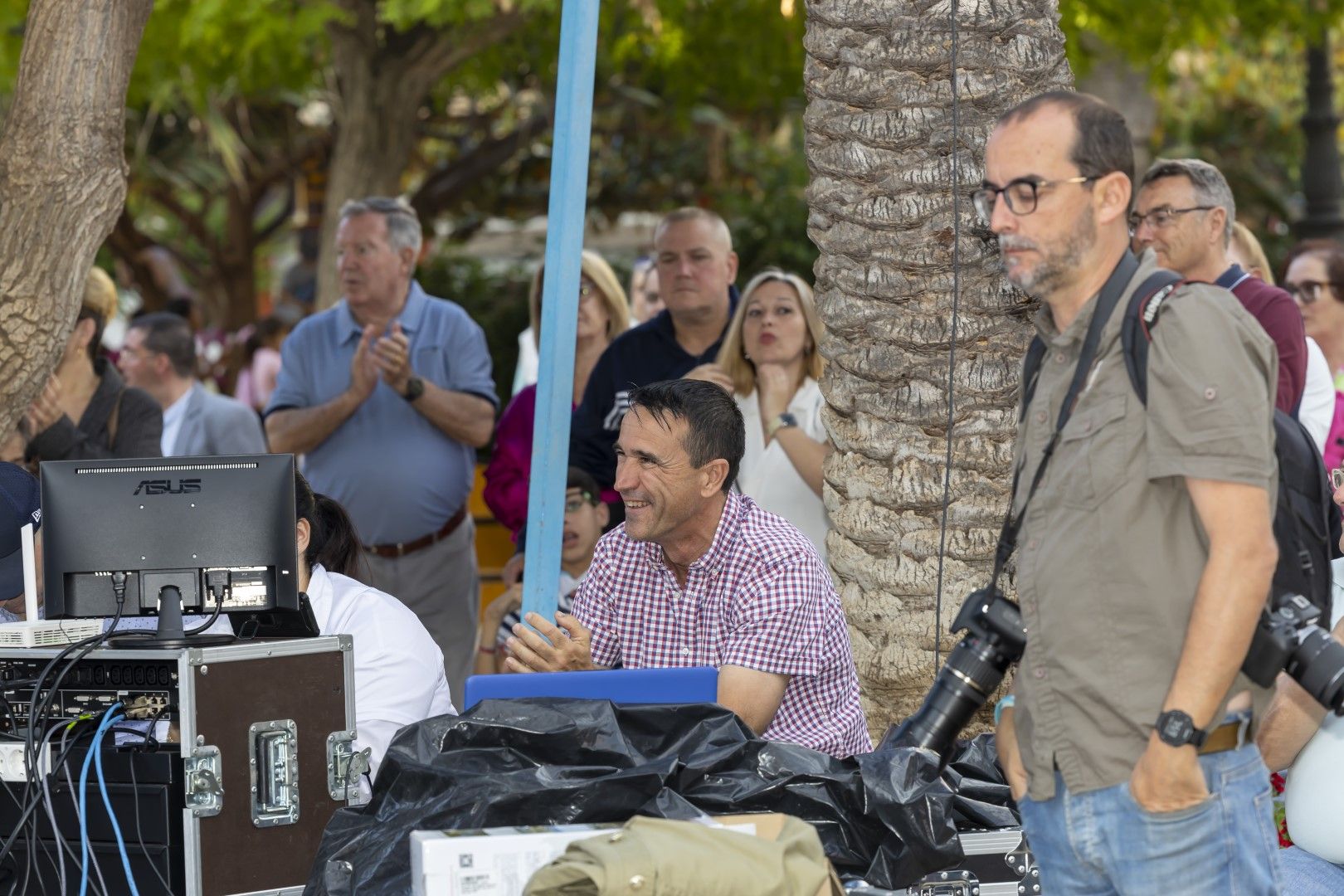 Mitin de arranque de campaña de Eduardo Dolón en la plaza de la Constitución de Torrevieja