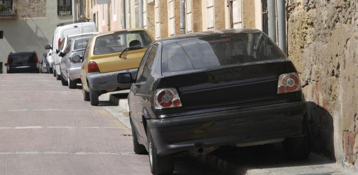 Estacionar de esta forma se considera una infracción grave y puede conllevar algo más que una sanción económica