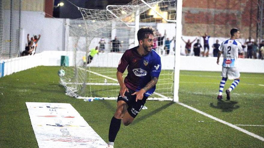 Álvaro quiere volver a celebrar un gol. | JOSÉ GÓMEZ