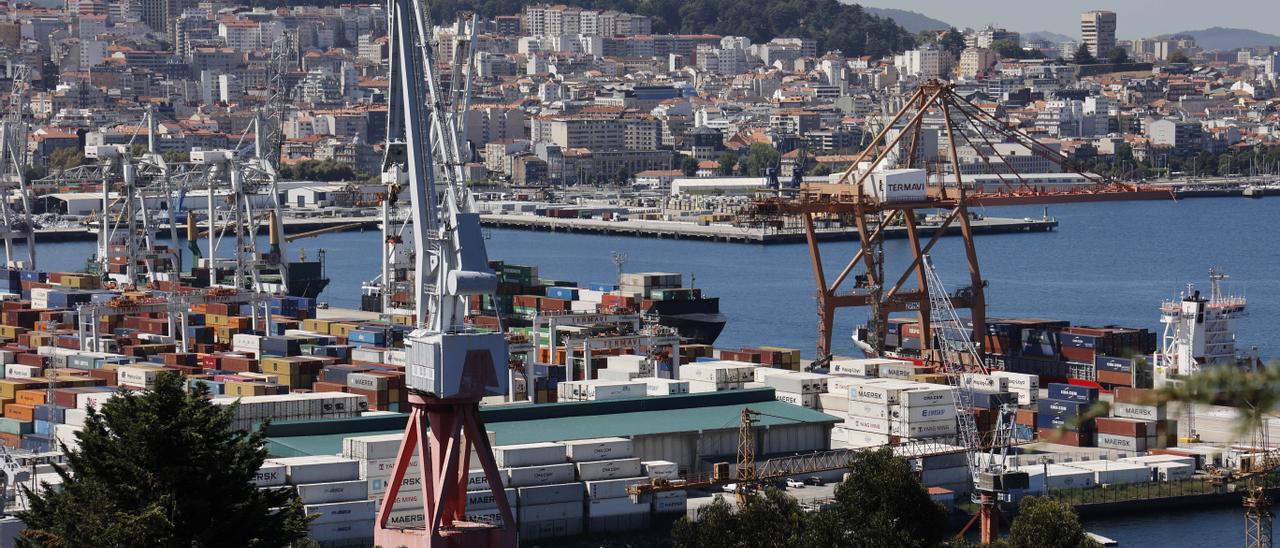 Terminal de contenedores de Guixar.