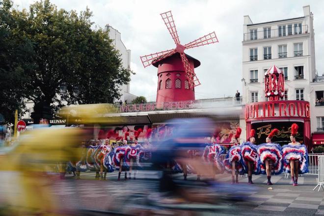 Magistral espectáculo de Van der Poel y Pogacar en París