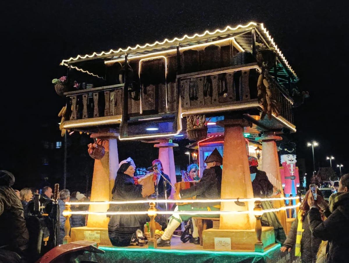 Los Reyes desbordan Lugones en una cabalgata de récord