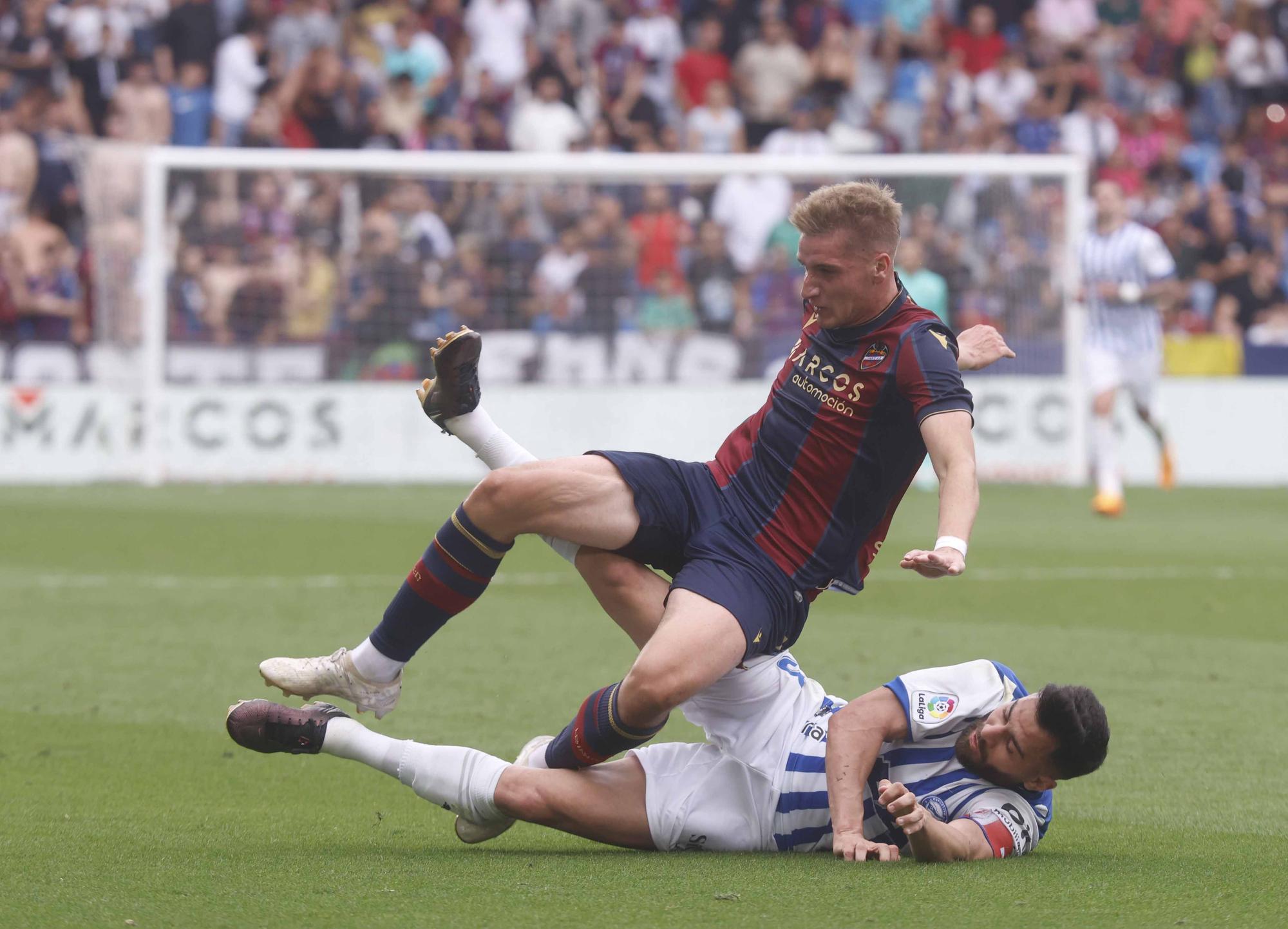 Las mejores imágenes del Levante UD - Deportivo Alavés