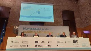 Gosálbez carga contra el "alarmismo climático" en un congreso y parte del público abandona la sala