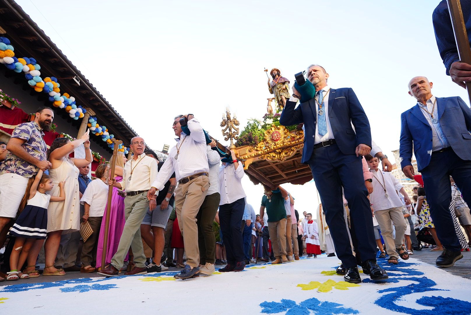 San Roque y alfombras de sal en Dos Torres