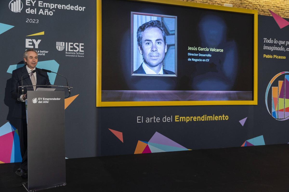 C sar Orts Premio Emprendedor del A o de EY