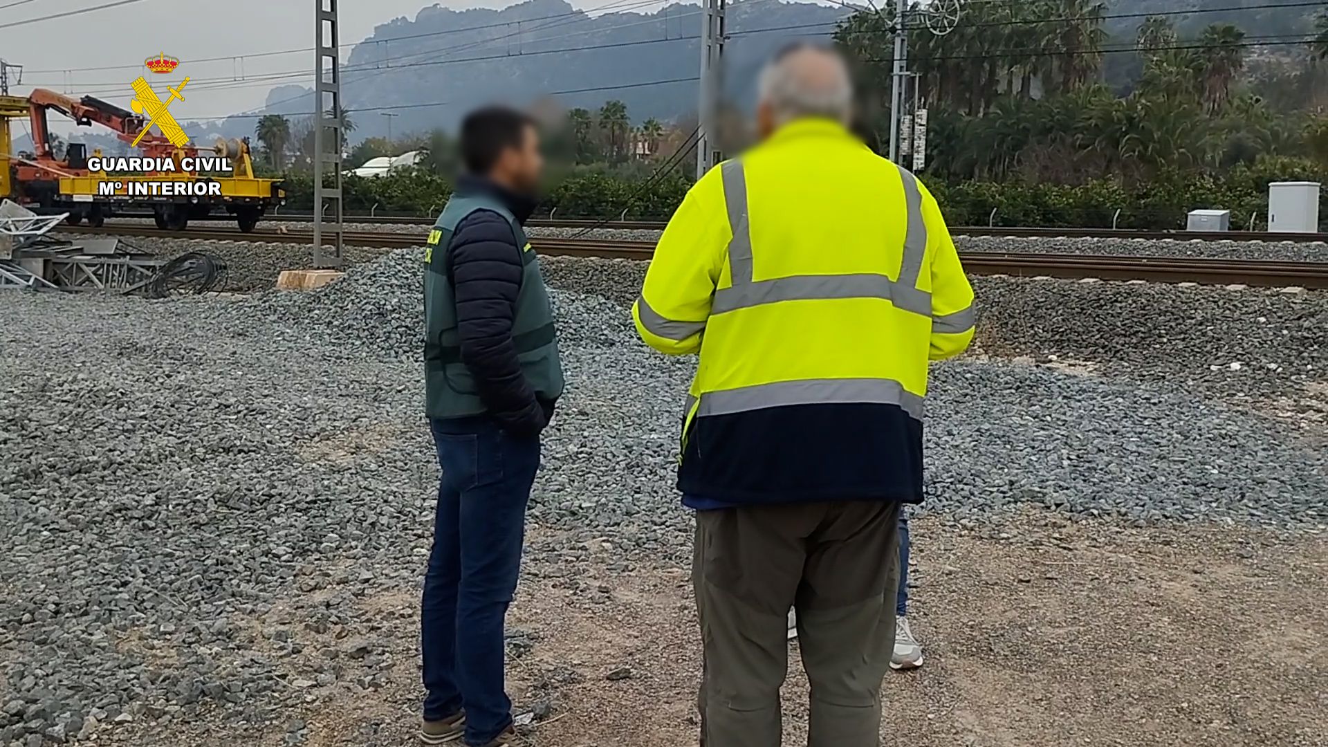 Arrestan a una banda especializada en el robo de cobre en el tramo de tren entre Xàtiva y la Encina