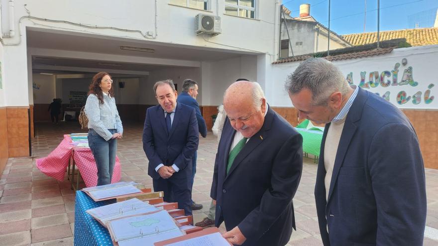 Jesús Aguirre se suma a los actos del Día de Andalucía del colegio Divina Pastora de Villa del Río