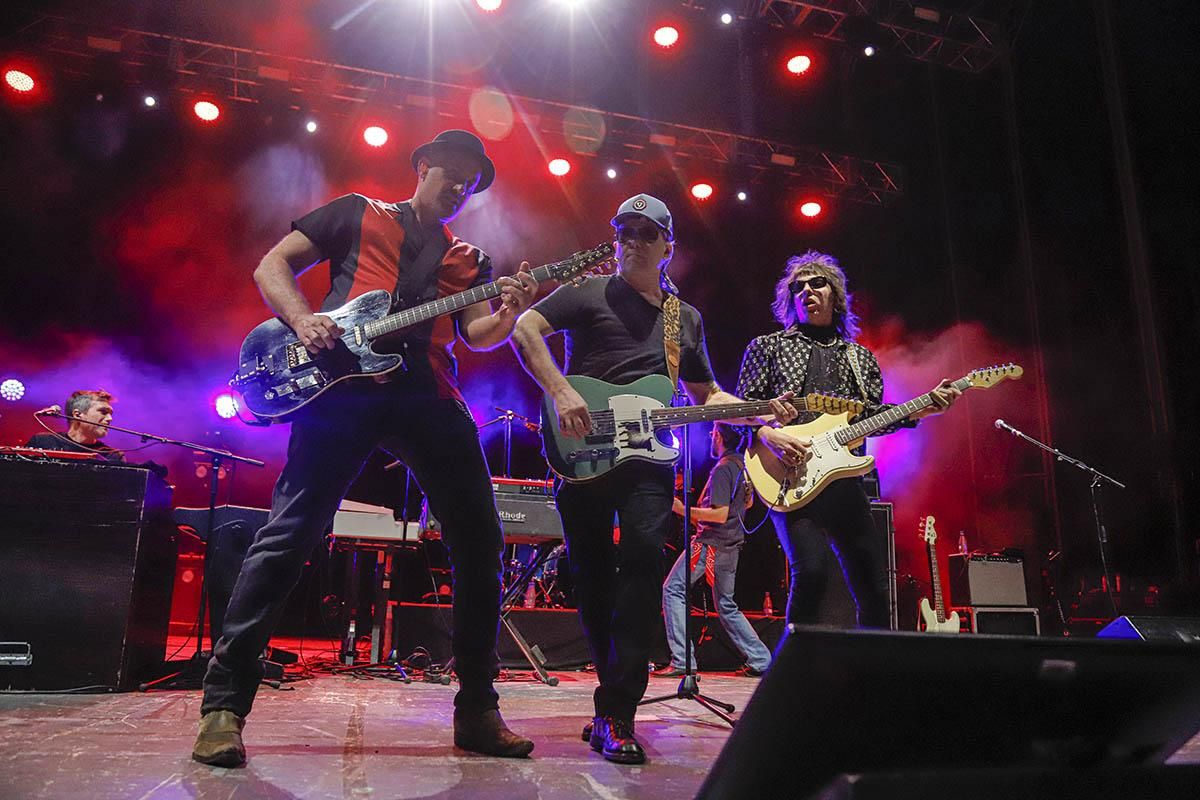 El concierto de Andrés Calamaro en la Axerquía, en imágenes