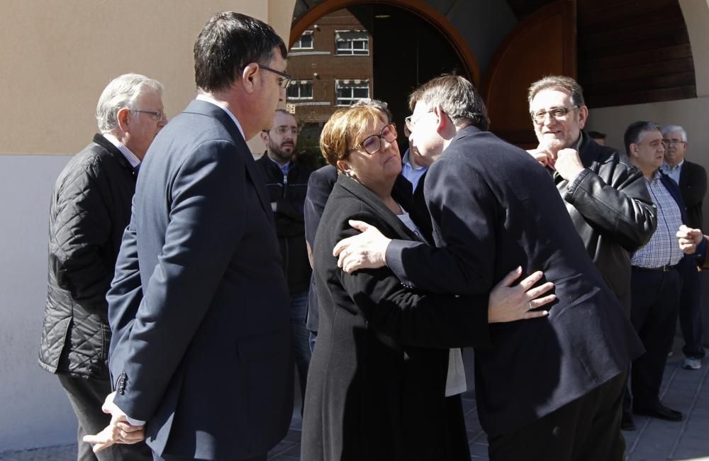 Políticos valencianos visitan la capilla ardiente de Antoni Asunción