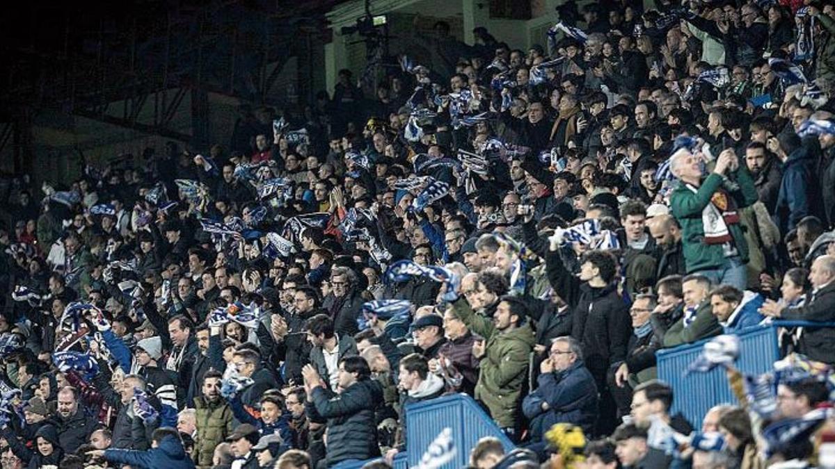 Imagen de La Romareda, en la tribuna de Preferencia, en el partido ante el Córdoba.