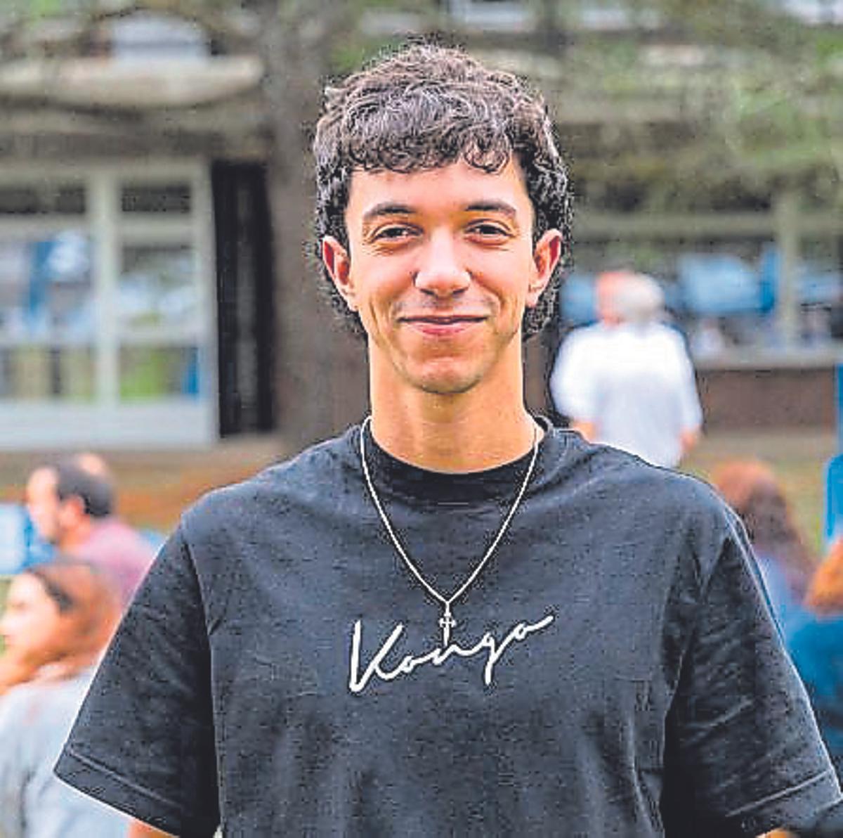 Sebastián Quiroz llegó a Escolas Abertas representando al Centro Gallego de Mar del Plata, Argentina