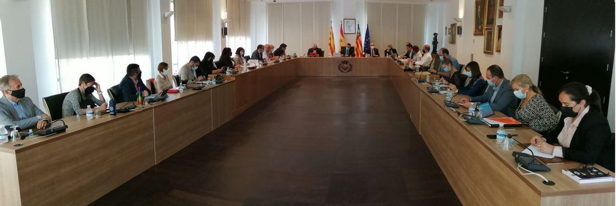 El pleno ha aprobado por unanimidad llevar a exposición pública la actualización del proyecto para urbanizar el área industrial de la carretera de Onda. de