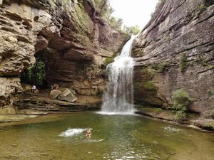 Cinc piscines naturals molt a prop de Barcelona