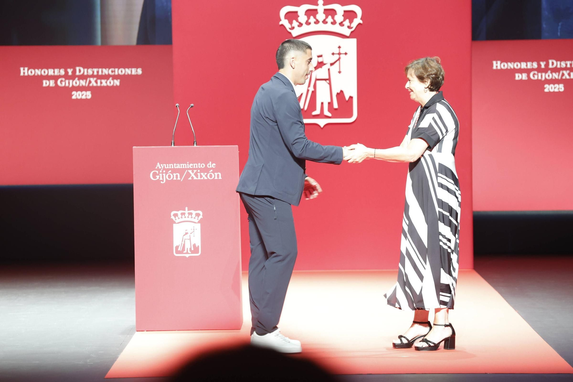 La entrega de medallas y distinciones de Gijón, en imágenes