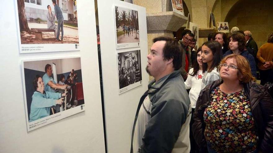 Inauguración de la exposición que celebra Juan XXIII sobre la discapacidad intelectual. // Rafa Vázquez