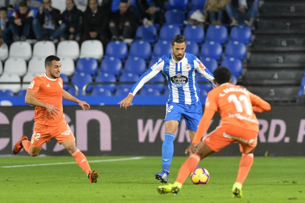 El Dépor golea 4-0 al Oviedo