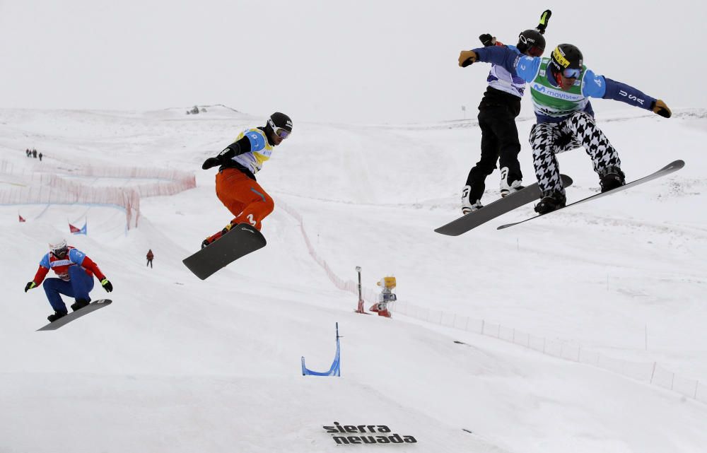 Lucas Eguibar y Regino Hernández, plata en boardercross por equipos.