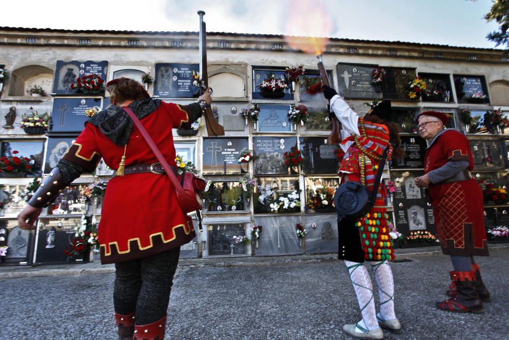 Banyeres rinde homenaje a sus difuntos en las fiestas de Moros y Cristianos