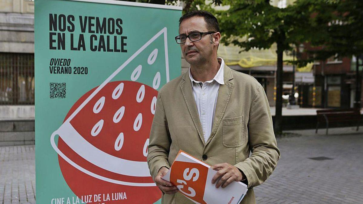 José Luis Costillas, ayer, durante la presentación de la programación estival.