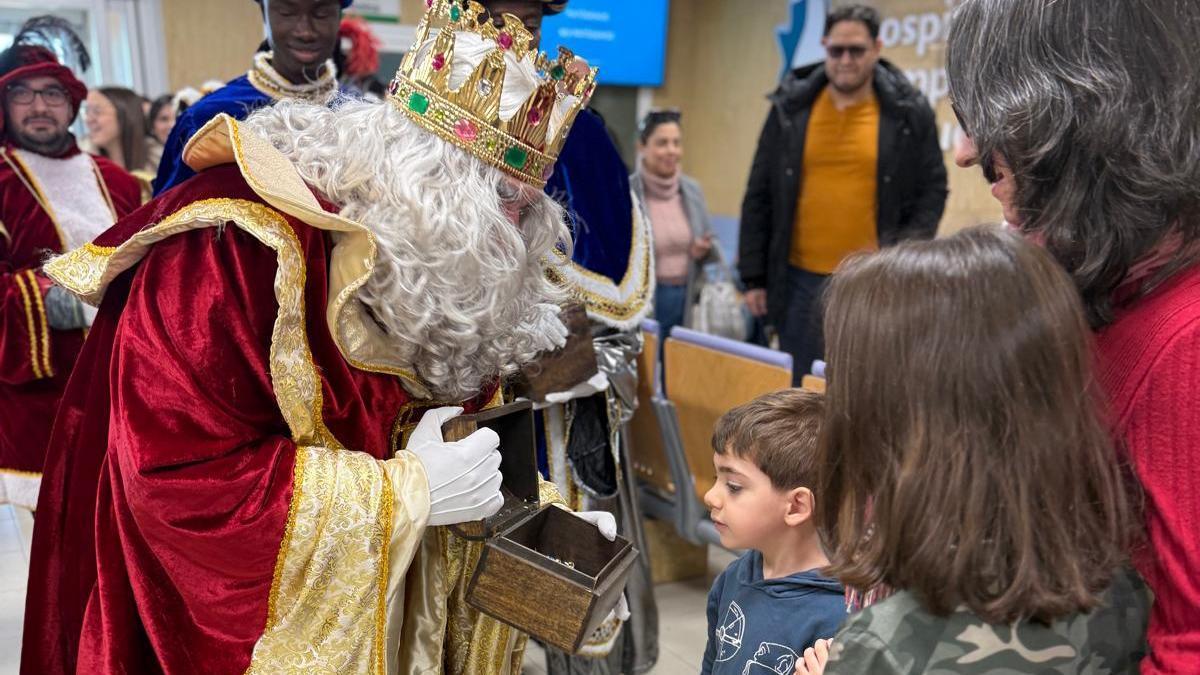 Los Reyes Magos, en su visita al Hospital Campo Arañuelo.
