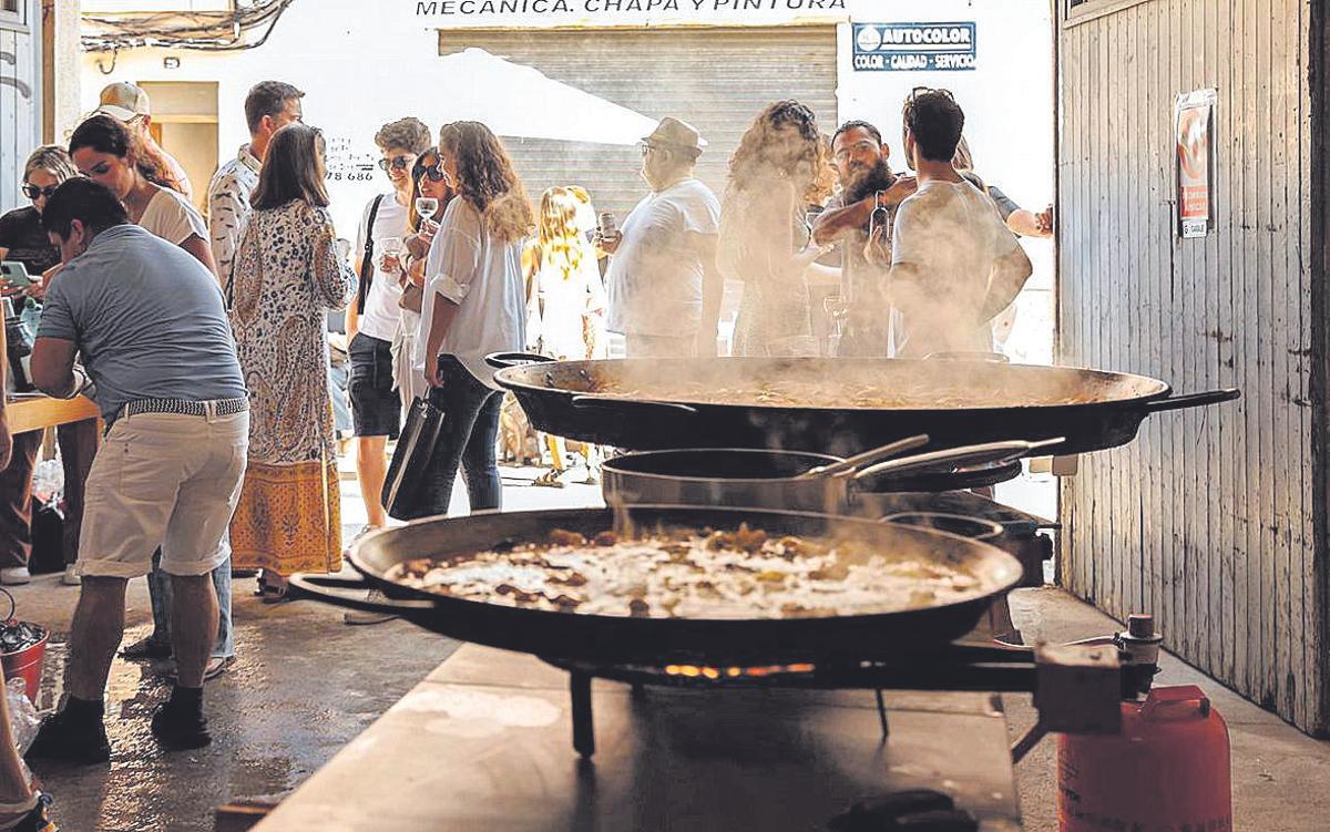 La paellada que se celebró el día de la inauguración.