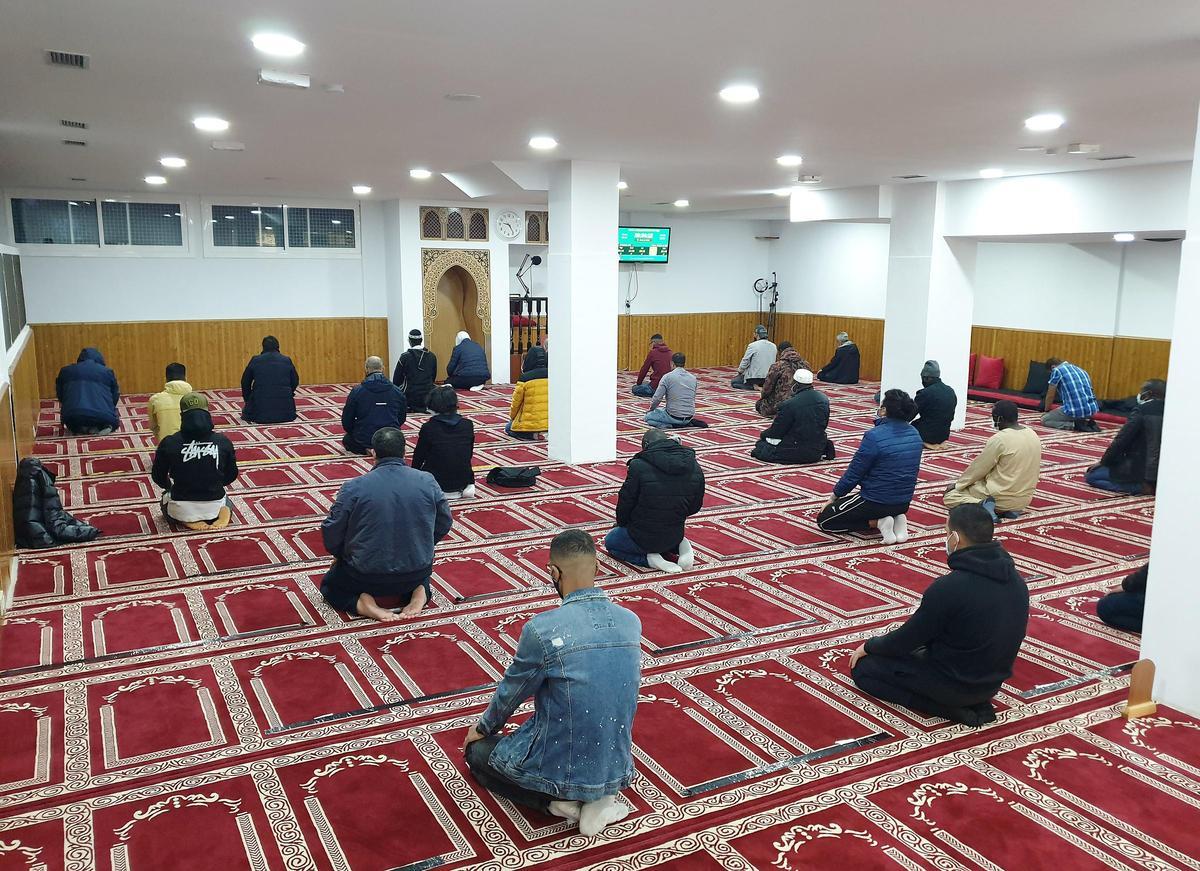 Rezo en el Centro Cultural Islámico