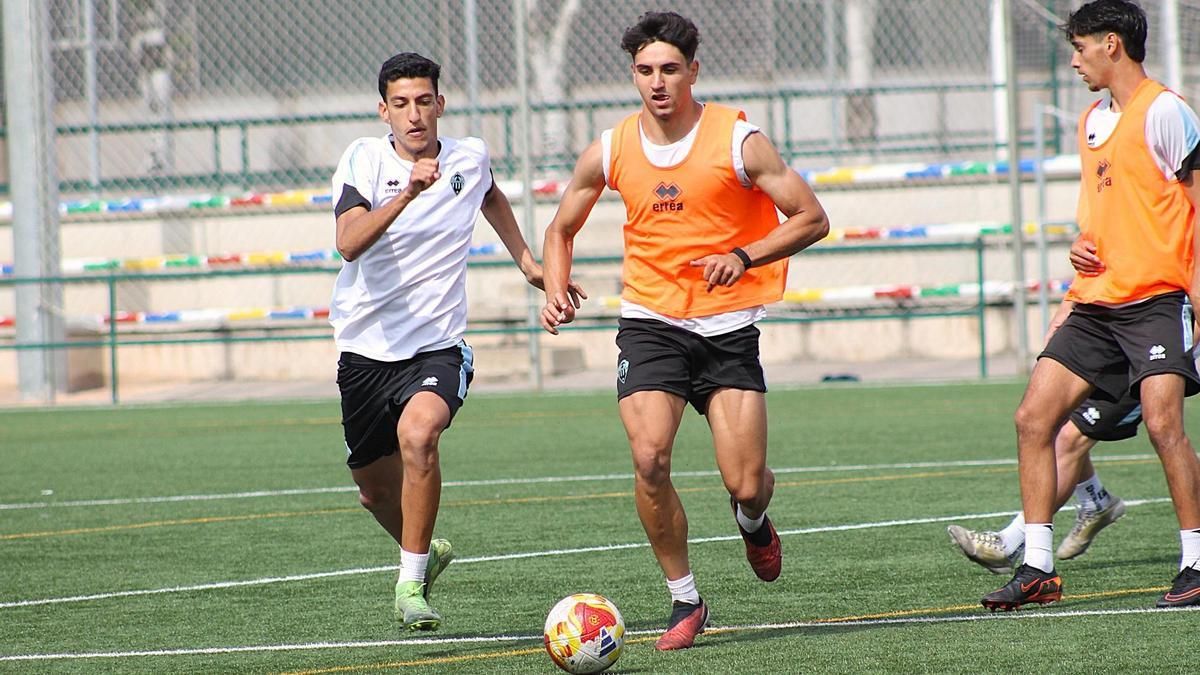 El filial del Castellón afronta la ida de la fase por la permanencia en Castalia.