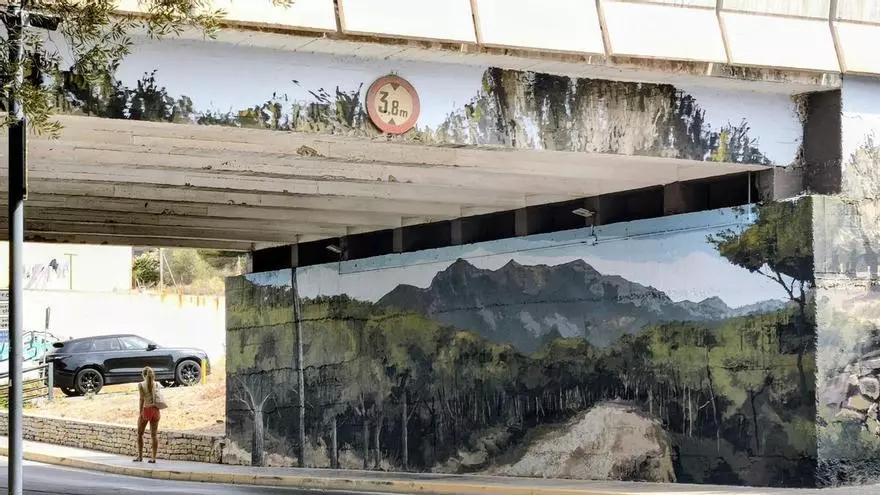 V&iacute;deo: Mural bajo un paso inferior de la N-340 en Benic&agrave;ssim