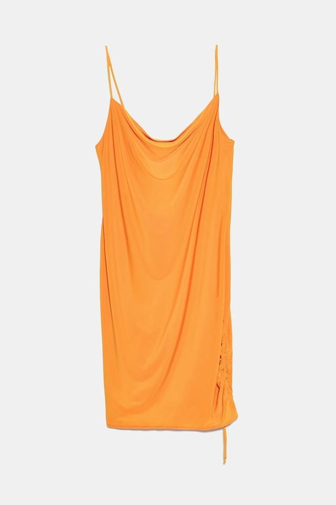 Vestido midi de Zara color naranja