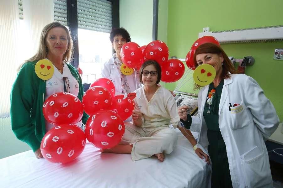 El Hospital del Bierzo lanza besos para los niños