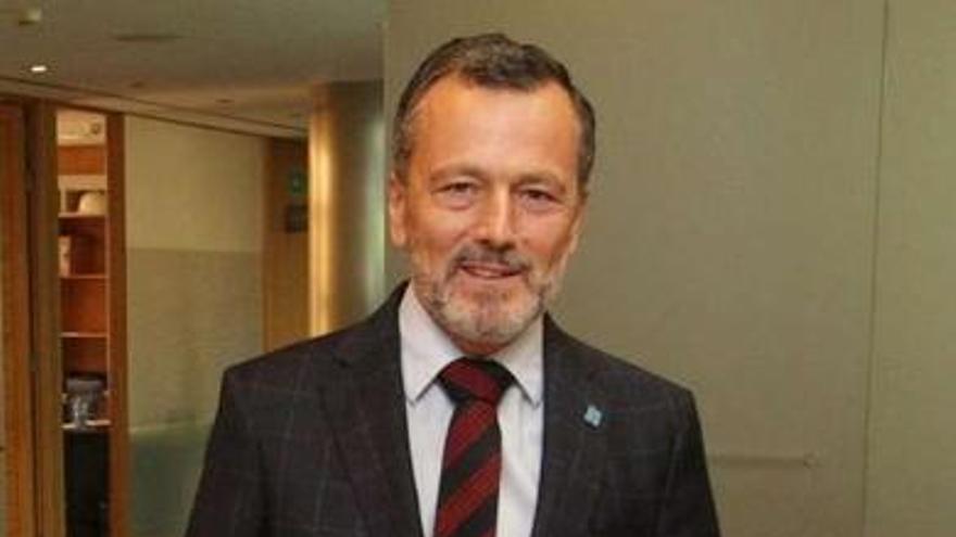 El futuro alcalde de Santiago, Agustín Hernández.