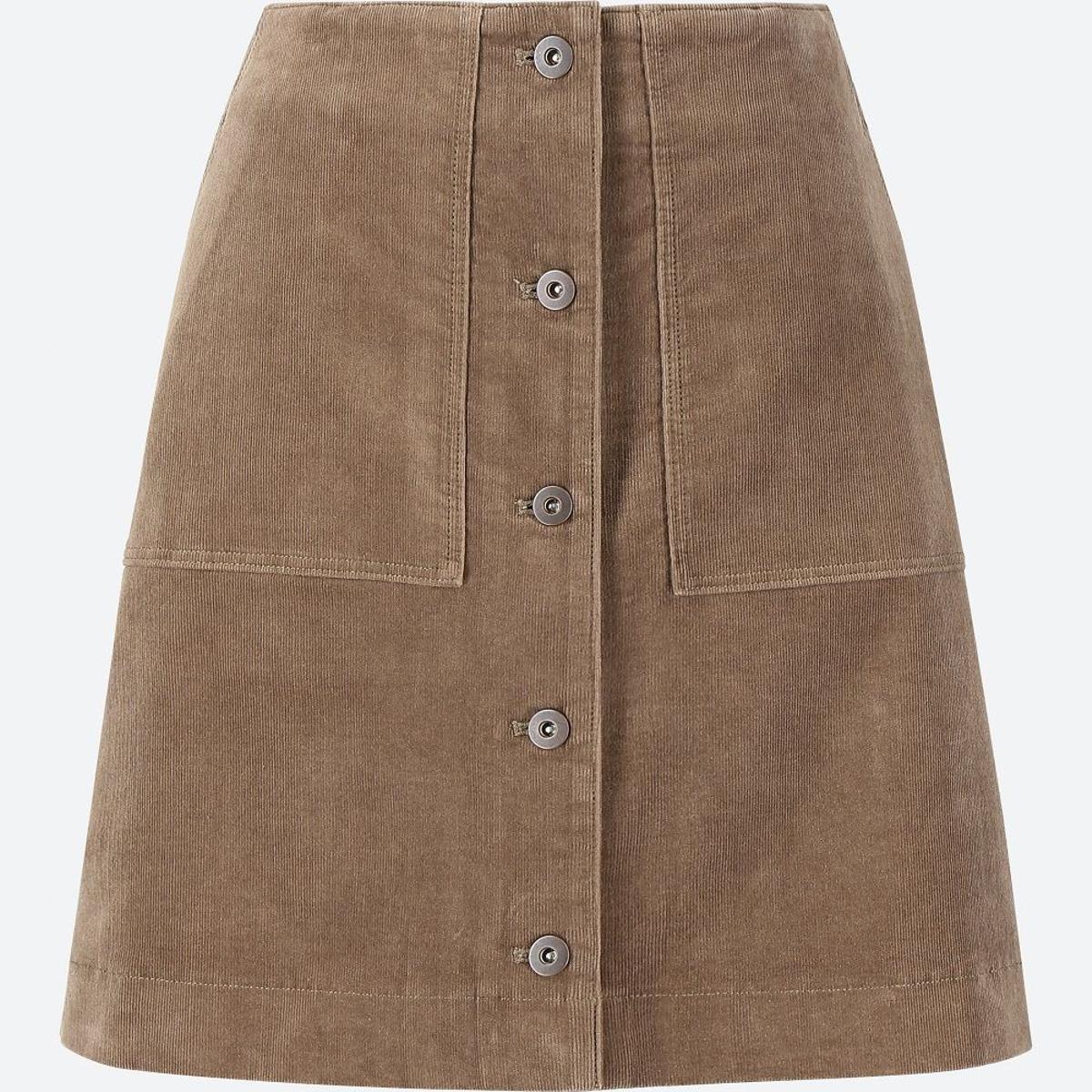 La minifalda en marrón