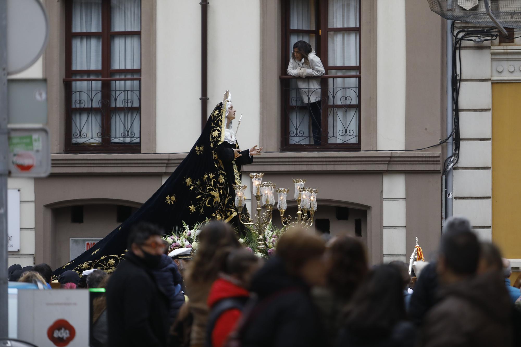 En imágenes: La procesión del Viernes Santo en Gijón