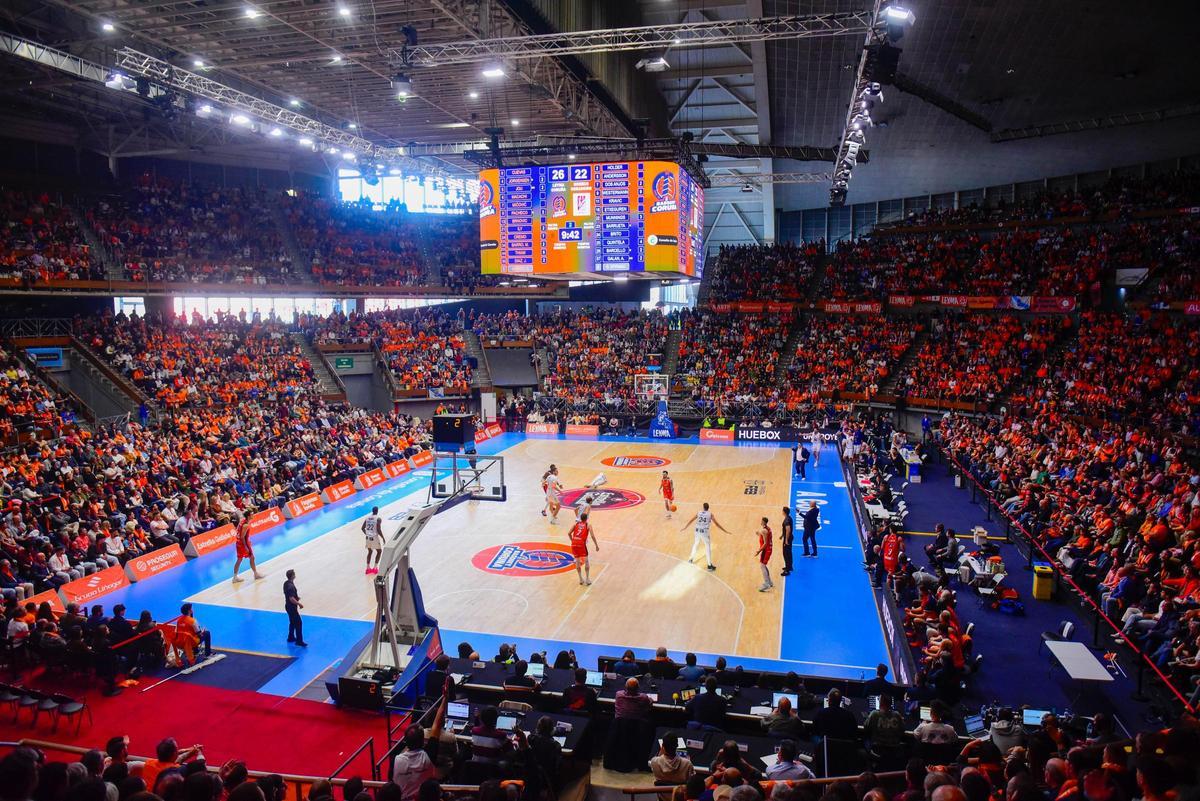 El Coliseum, a rebosar en el partido contra el Obradoiro.