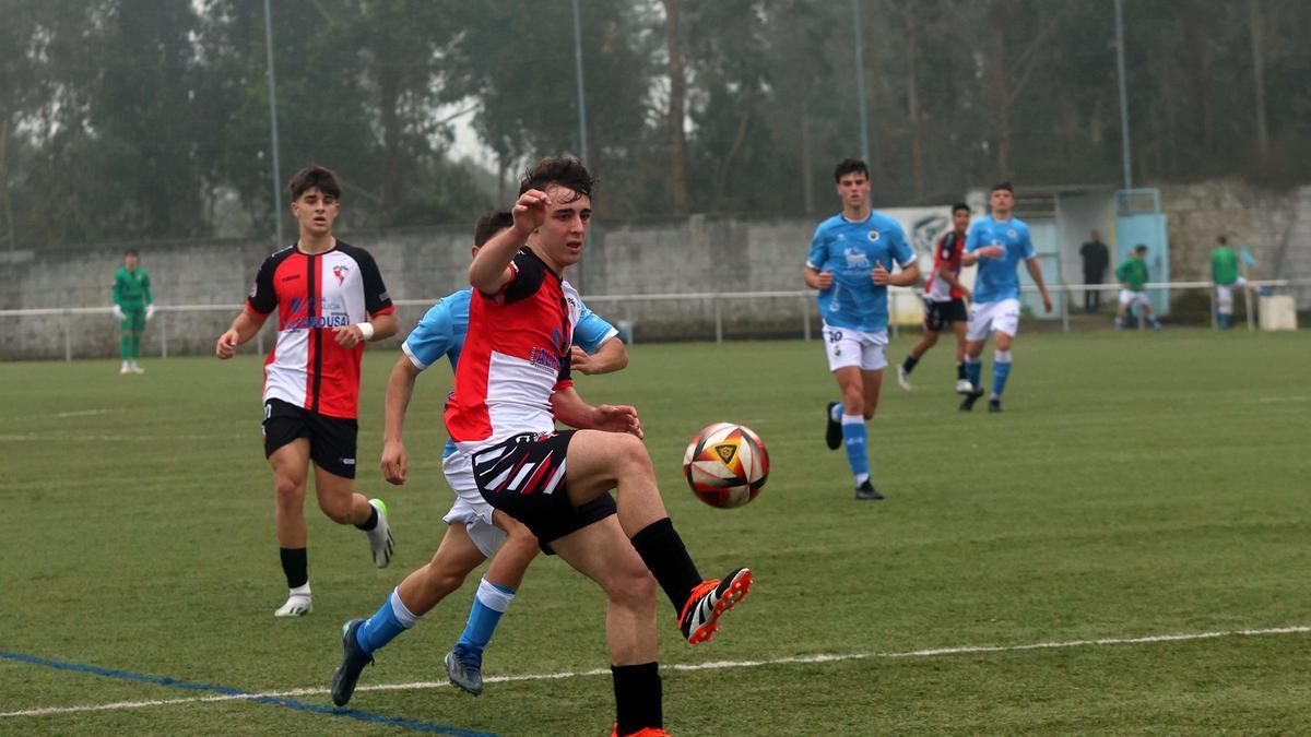 Un lance del encuentro disputado ayer en Zacande.