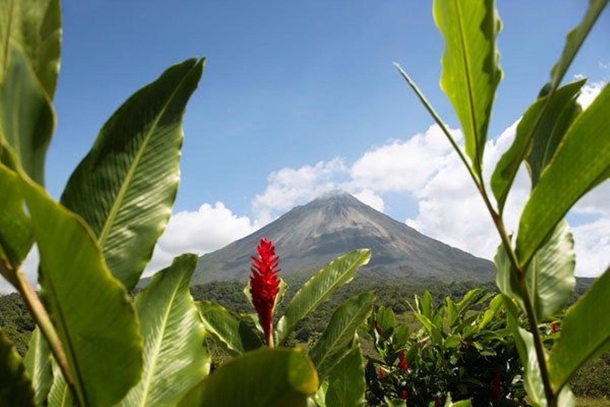 Relajarse a la sombra de un volcán costarricense