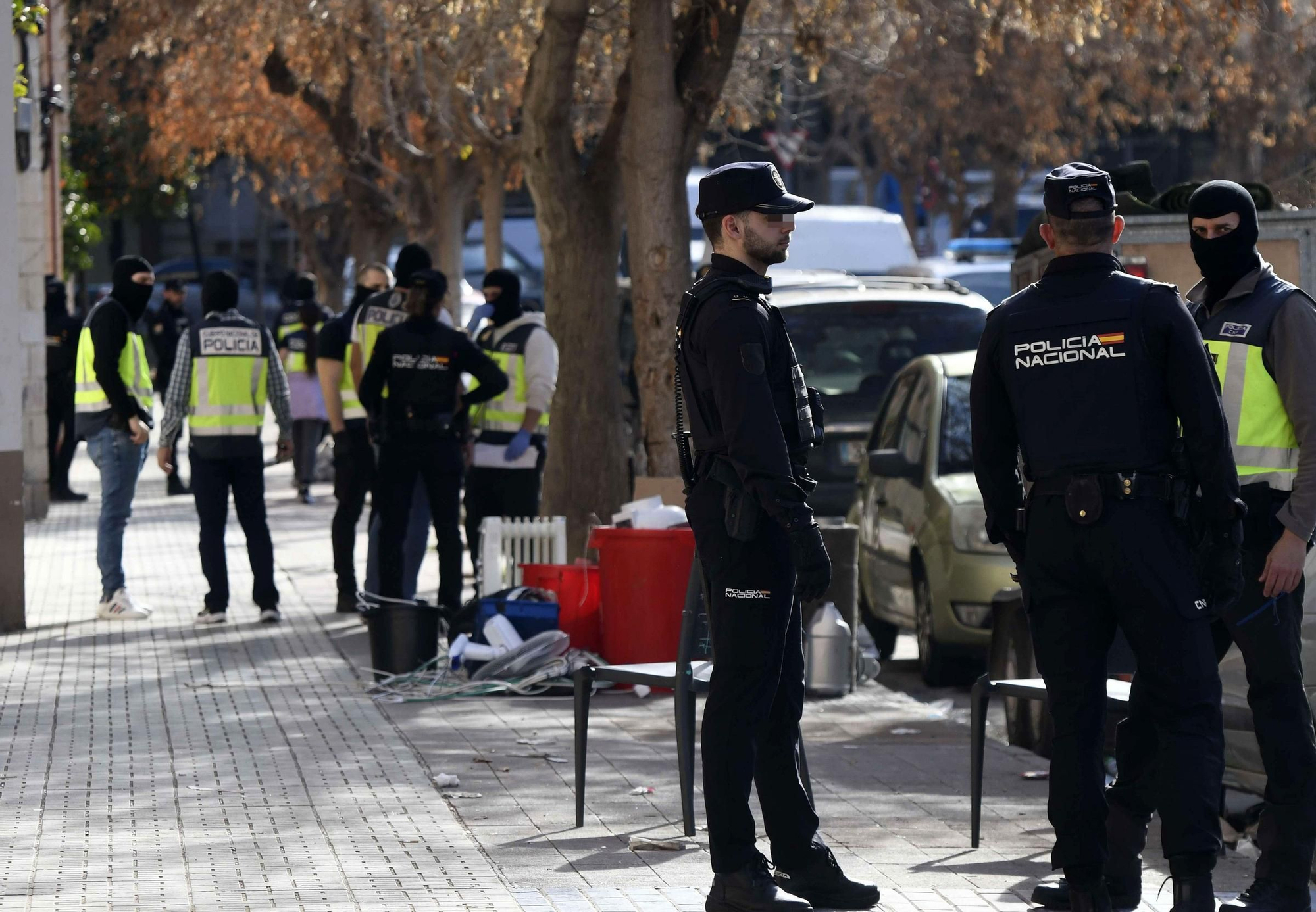 La redada contra el narcotráfico en el Polígono de La Paz, en imágenes