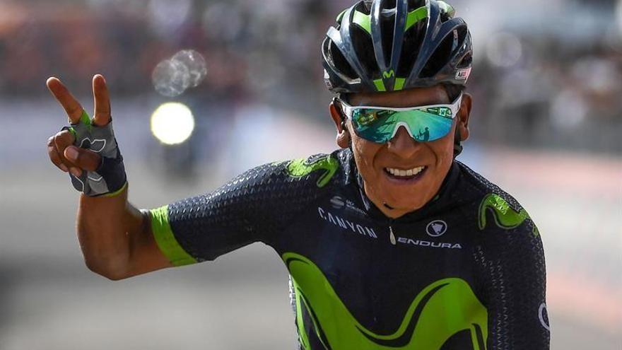 Nairo Quintana vuela en el Blockhaus y se enfunda la &#039;maglia&#039; rosa