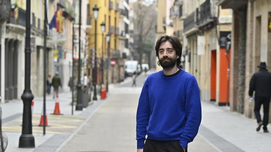 El escritor Juan Gómez Bárcena visita Zaragoza: "Vivir una experiencia cercana a la muerte pudo ser uno de los puntos de partida de esta novela"