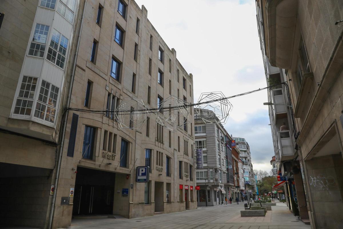 El Hotel Castelao está ubicado en pleno corazón urbano de la ciudad.