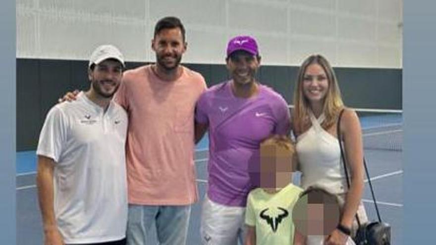 Sebastián Yatra y Rafa Nadal, encuentro en Mallorca en las pistas de tenis de la Rafa Nadal Academy